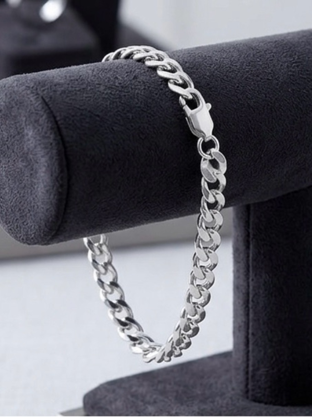 Cuban link Stainless Steel 8 inches, 5mm width bracelet - Silver - Clearance!